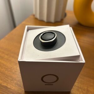 NEW Oura Ring with Charger, Silver, Size 9, Gen 3
